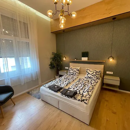 Center 4! Modern And Cozy 3br In Center! Budapest